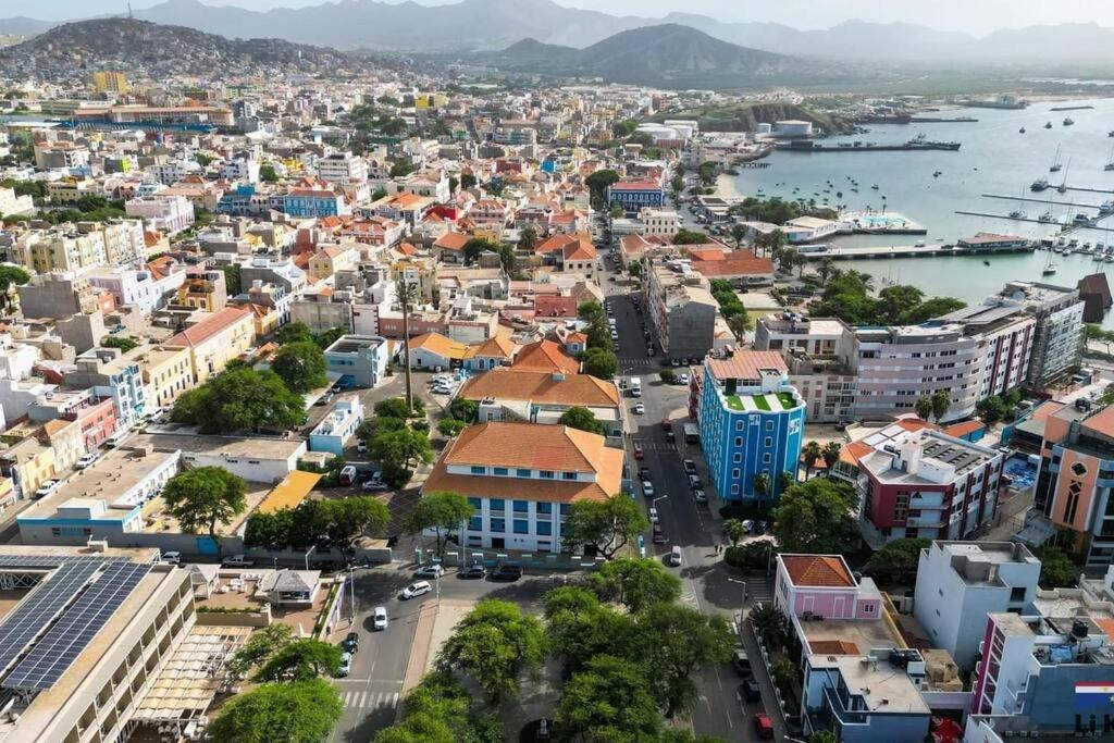 Lovely Apartment In Mindelo City Center Exterior photo